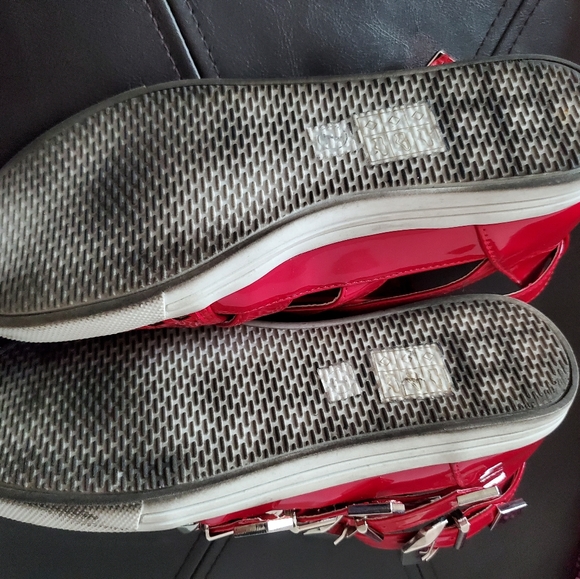 N.Y.L.A Red Scorpio Shoes - Picture 6 of 7